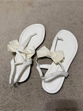 Christian Siriano White Sandal with Cream Bow - Women